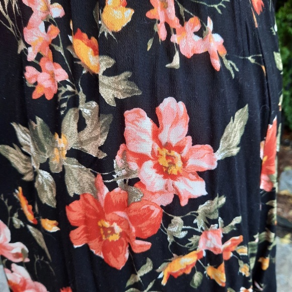 American Eagle Floral Summer Dress - Picture 4 of 5